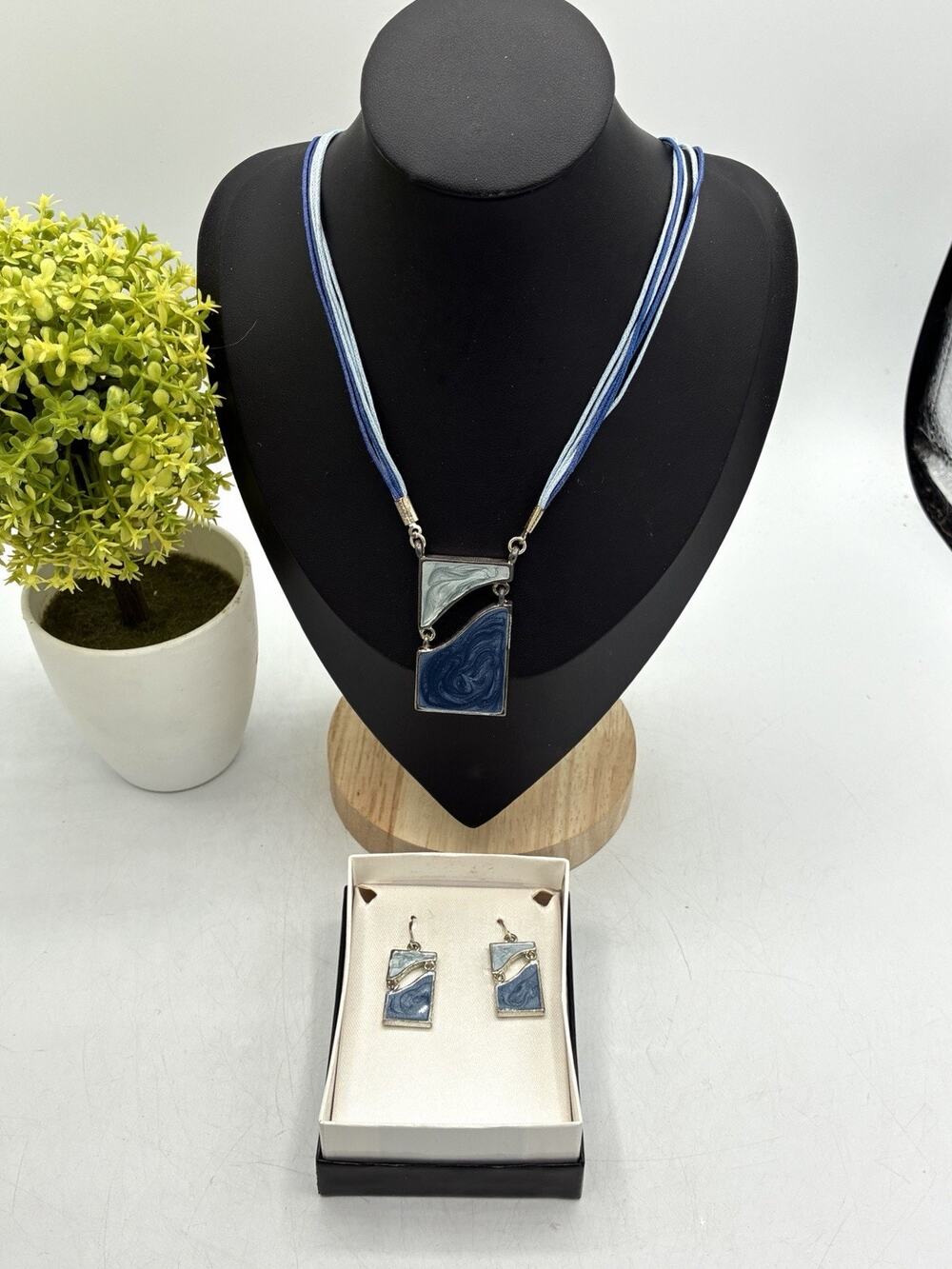 Bay Studio Blue Enamel Pendant Necklace Earrings Jewelry Set Boxed